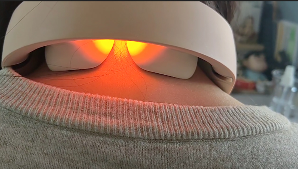 ネックマッサージャー リアル使用画像